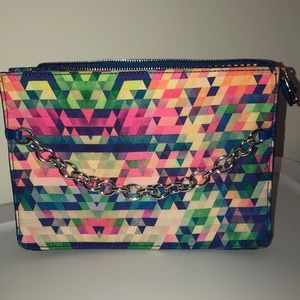 NWOT Multi-colored Geometric Patterned Clutch